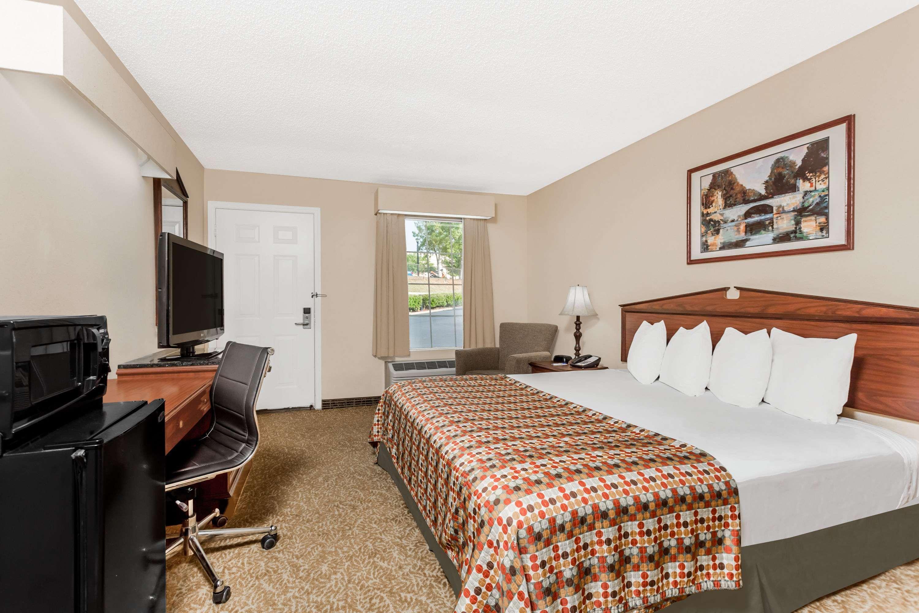 Hotel Baymont By Wyndham Anderson Clemson Extérieur photo