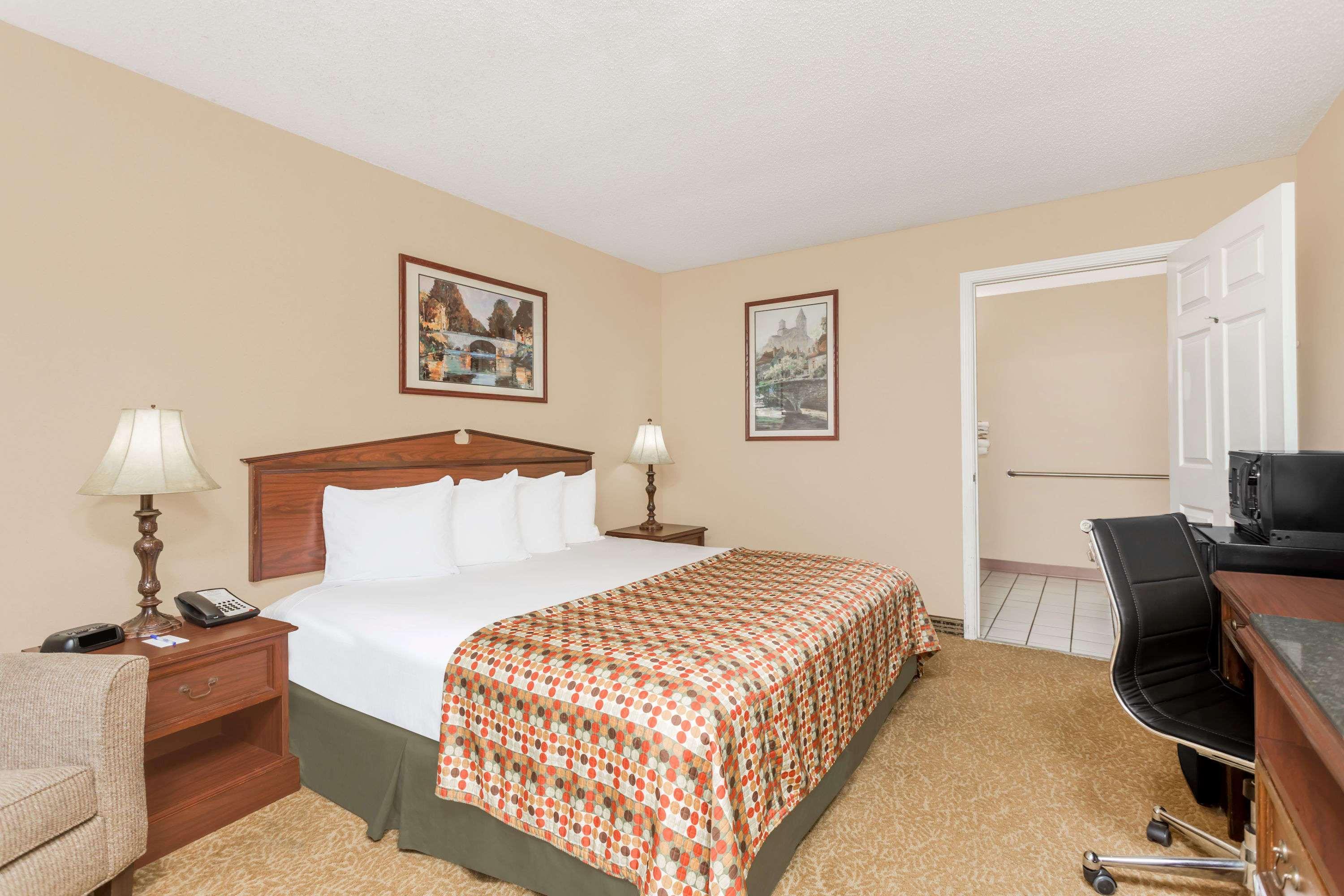 Hotel Baymont By Wyndham Anderson Clemson Extérieur photo