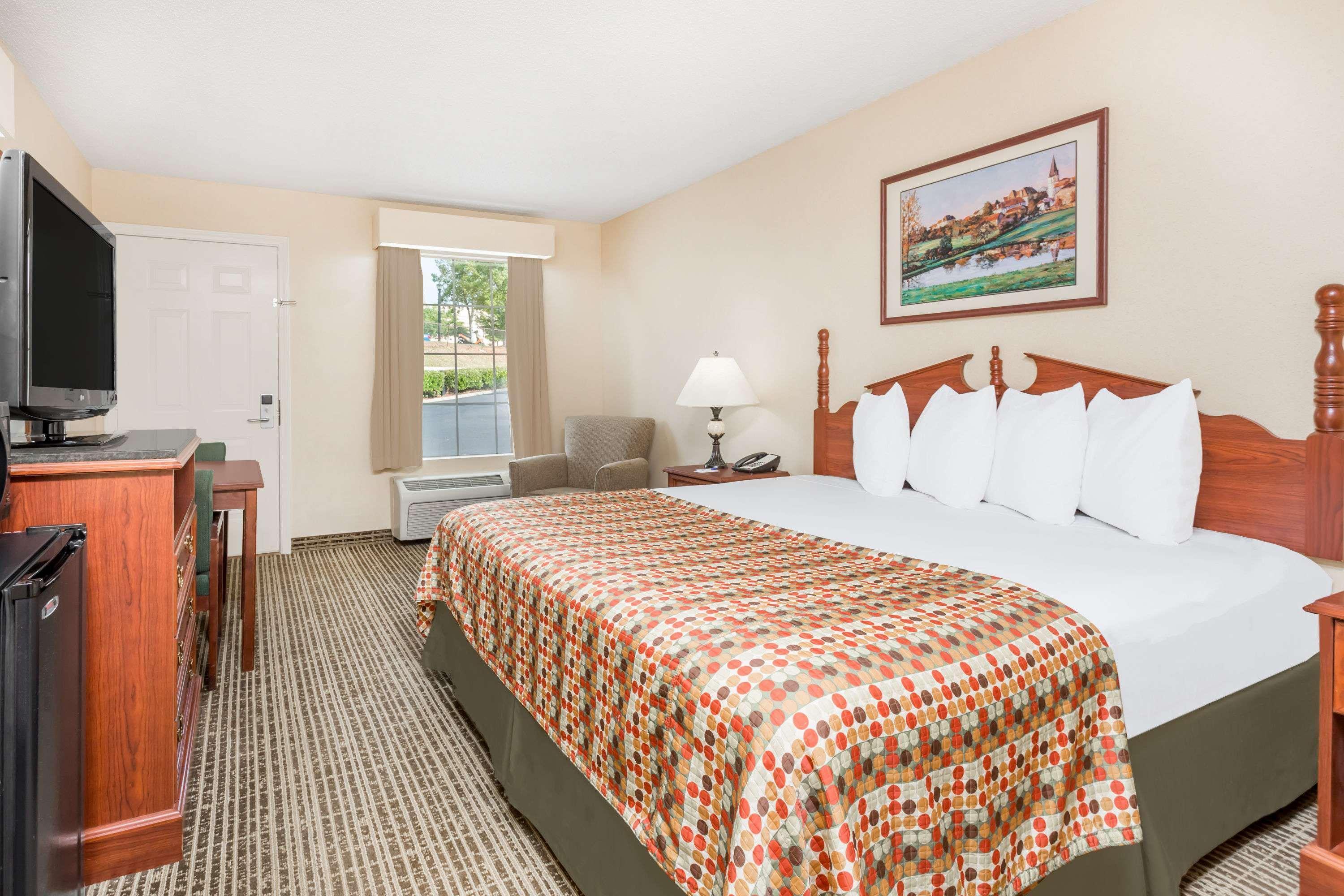 Hotel Baymont By Wyndham Anderson Clemson Extérieur photo