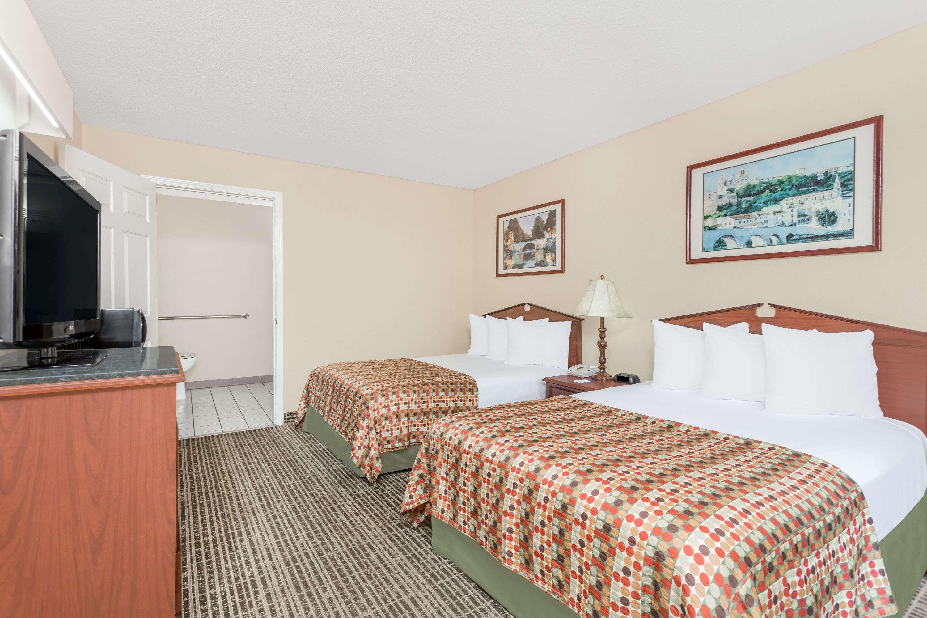 Hotel Baymont By Wyndham Anderson Clemson Extérieur photo