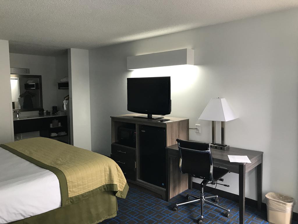 Hotel Baymont By Wyndham Anderson Clemson Extérieur photo